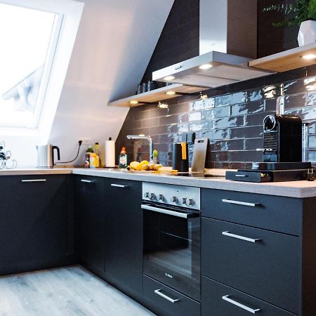 Lio Suite Design Apartment Balkon Terrasse Parken Fur 4 Personen Bad Salzuflen Kültér fotó