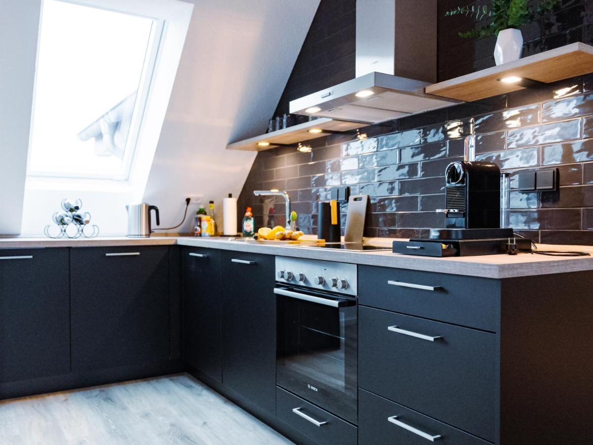 Lio Suite Design Apartment Balkon Terrasse Parken Fur 4 Personen Bad Salzuflen Kültér fotó