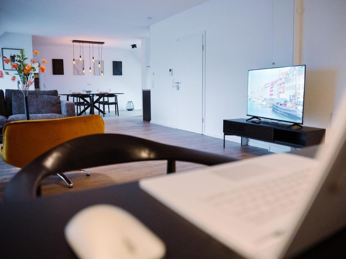 Lio Suite Design Apartment Balkon Terrasse Parken Fur 4 Personen Bad Salzuflen Kültér fotó